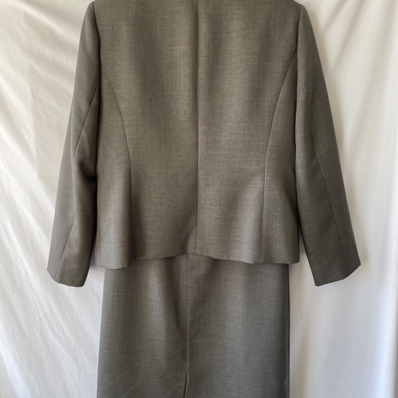 Two Piece Kasper Dress (sz 12) w/ Blazer (sz 14P) in Dark Grey - Picture 3 of 7